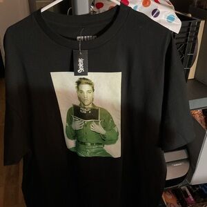 Spencer's Elvis Black and Green Graphic Army Photo Tee 2XL